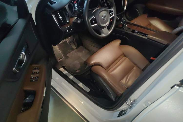 Used Volvo S60 2021 T4 Zhiyuan Luxury Edition