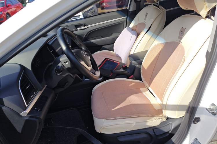 Used Hyundai Elantra (6th Generation / Lingdong) 2016 1.6L Manual ZhiXuan·Youth Edition
