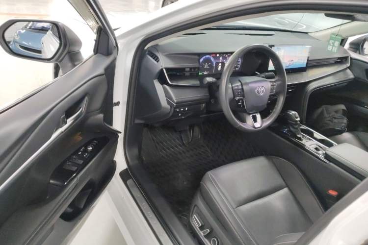 Used Toyota Camry 2024 Dual-Engine 2.5HG Prestige Edition