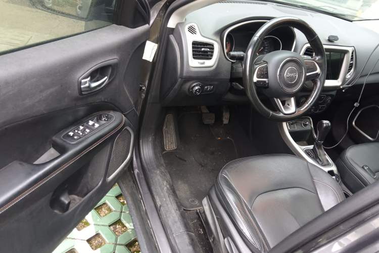 Used Jeep Compass 2017 200T Automatic Family Edition Driver Seat