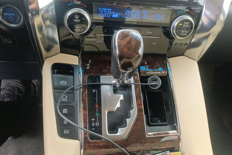 Used Toyota Alphard 2019 Dual-Engine 2.5L Luxury Edition