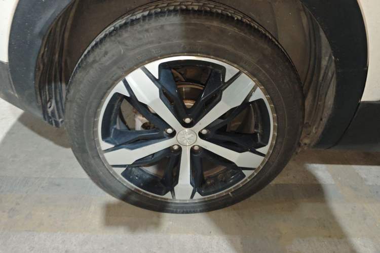 Used Peugeot 4008 2019 380THP Excellence Edition Right Rear Wheel Hub