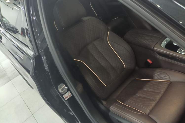 Used BMW 7 Series 2021 740Li Leading Model M Sport Package Right Front Seat