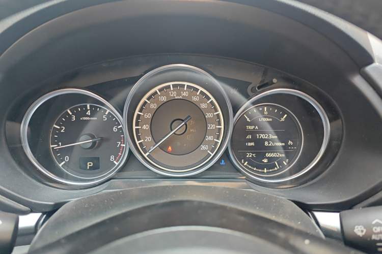 Used Mazda CX-5 2021 2.0L Automatic Two-Wheel Drive Smart Version
