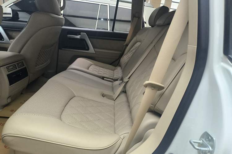 Used Toyota Land Cruiser (Parallel Import) 2019 4.0L 7-Seater Automatic Transmission Middle East Version
