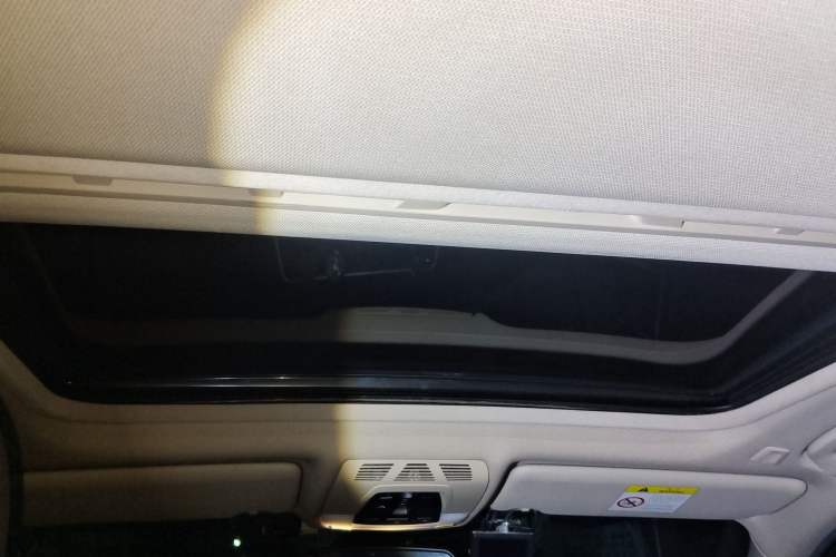 Used BMW 3 Series 2018 320Li Fashion Model
