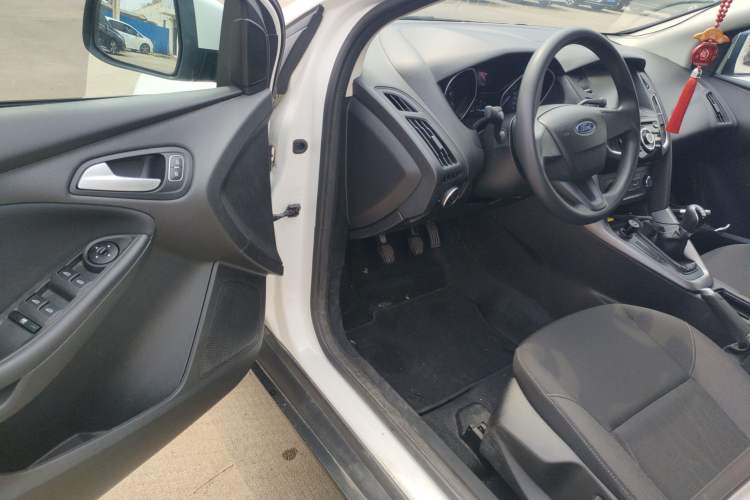 Used Ford Focus 2018 Hatchback Classic 1.6L Manual Comfort Plus SmartDrive Edition