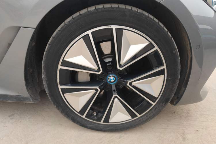 Used BMW i3 2023 eDrive 40 L Midnight Sports Package
