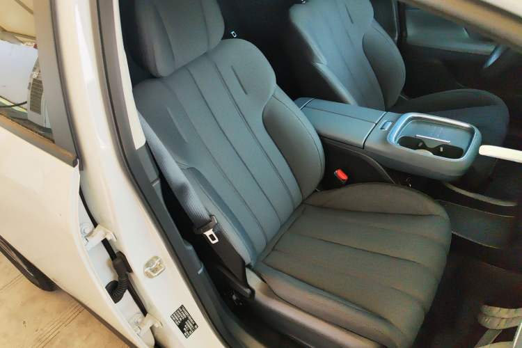 Used AION UT 2025 330 Starlight Edition
