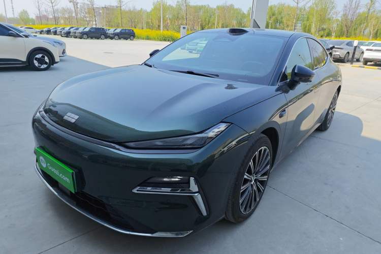 Used Geely Galaxy 8 2025 130km EM-P Starship Edition