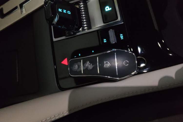 Used BYD Song PLUS New Energy 2025 DM-i Smart Drive 112KM Prestige Model