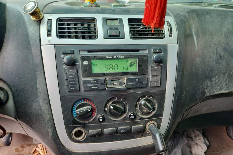 Used Foton MP-X E 2014 2.0L Wealth Express Classic Edition Basic Configuration with 4Gi-VVT
