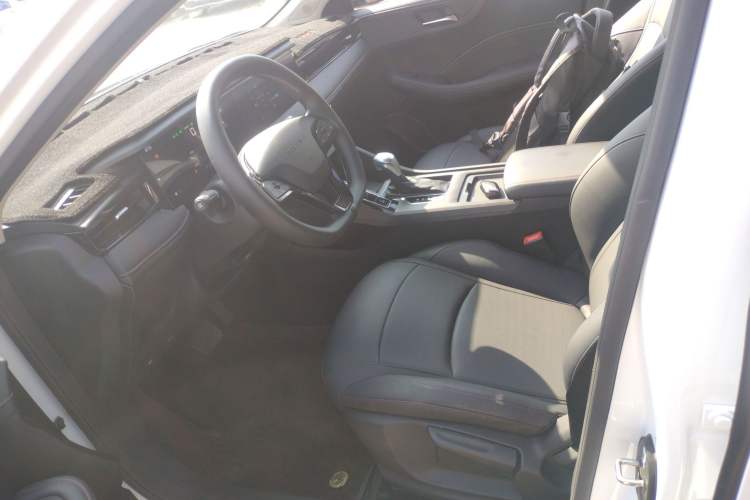 Used Roewe i5 2023 1.5L CVT Luxury Edition