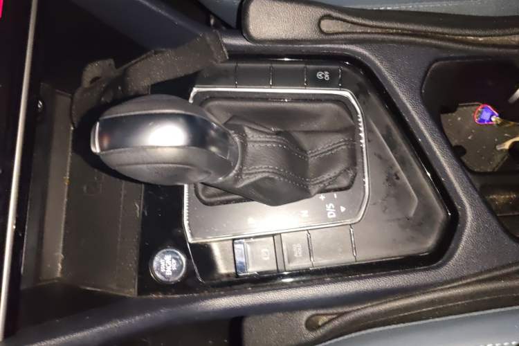 Used Volkswagen Tharu 2023 300TSI Two-Wheel-Drive Moonlight Edition
