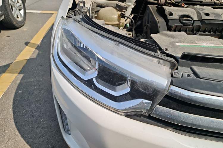 Used Citroen C3-XR 2015 1.6L Automatic Pioneer Model Right Front Headlight