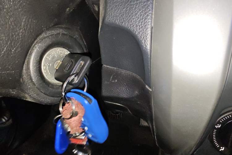 Used Nissan Livina 2013 1.6XE Manual Comfort Edition Vehicle Key