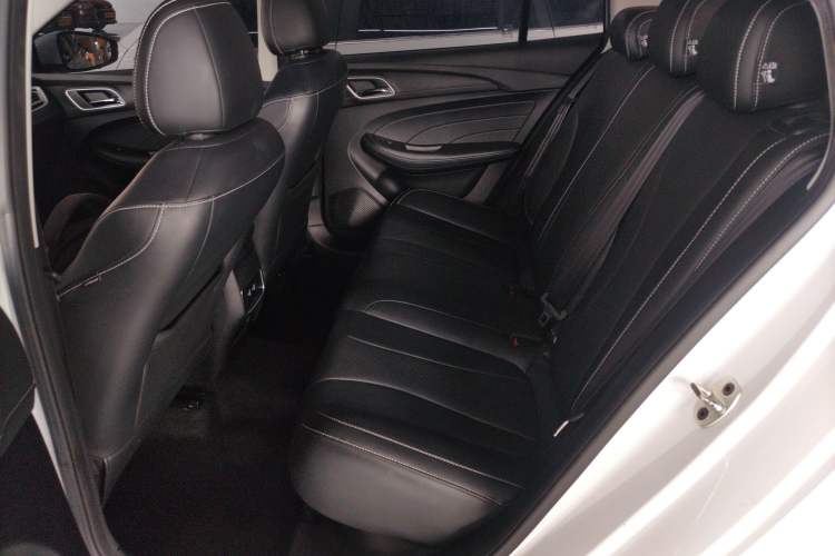 Used Roewe i5 2020 1.5L Automatic 4G Connect Luxury Flagship Edition
