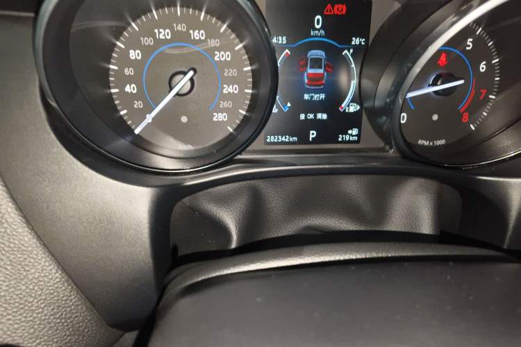 Used Jaguar F-PACE 2016 2.0T Two-Wheel Drive Urban Luxury Edition
