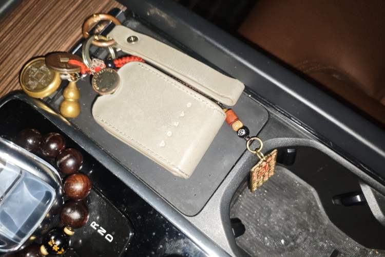 Used Volvo XC60 2022 B5 4x4 Smart Luxury Edition Vehicle Key