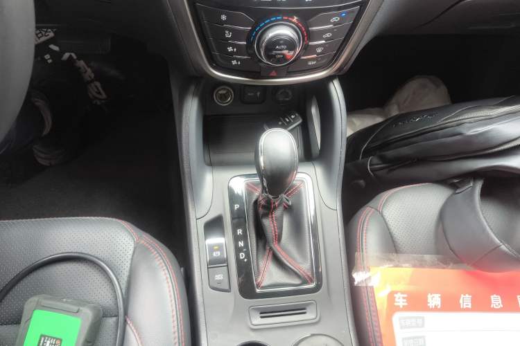 Used CHANGAN CS75 2016 1.8T Automatic Elite Model China V Standard Gear Lever
