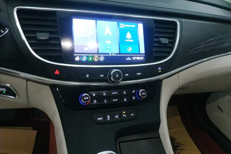 Used Buick LaCrosse 2022 Avenir Avia First Edition
