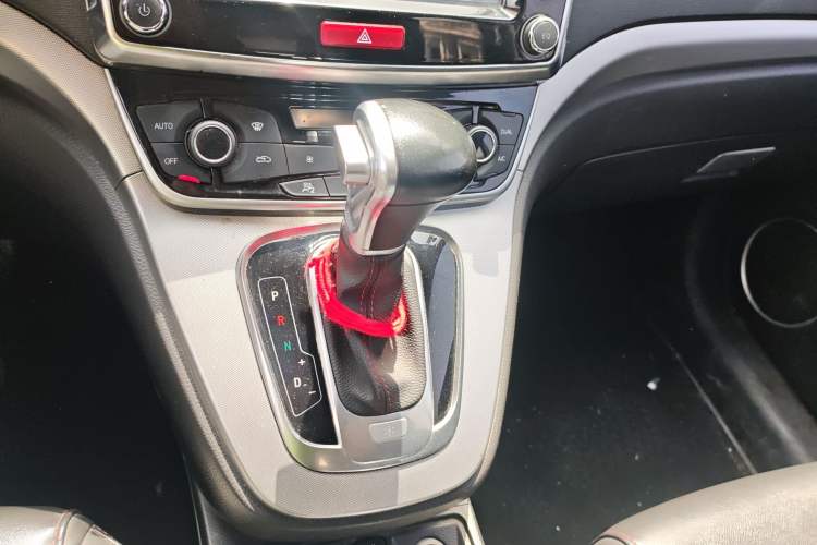 Used Haval H6 2017 Red-Label Sport Edition 1.5T Automatic Two-Wheel Drive Luxury Model
