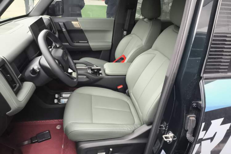 Used Chery Fulwin X3 2025 Model 520 Zhishang Edition Left Front Seat