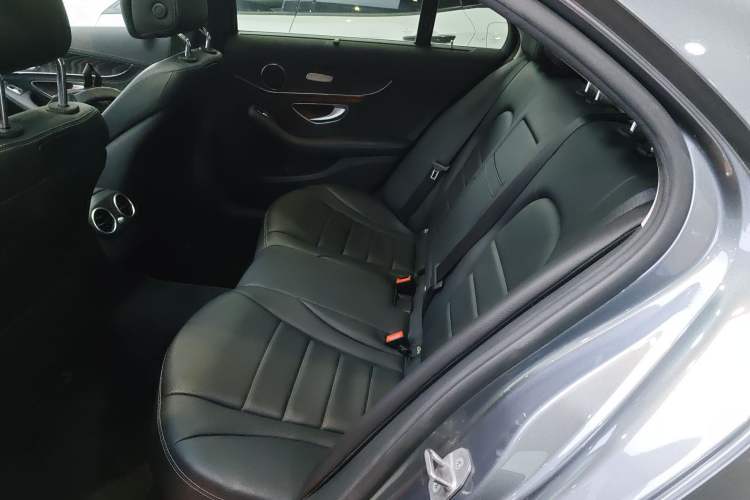 Used Mercedes-Benz C-Class 2017 Facelift C 200 L 4MATIC Sport Edition
