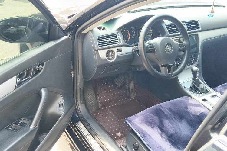 Used Volkswagen Passat 2015 1.8TSI DSG Prestige Edition Interior 3