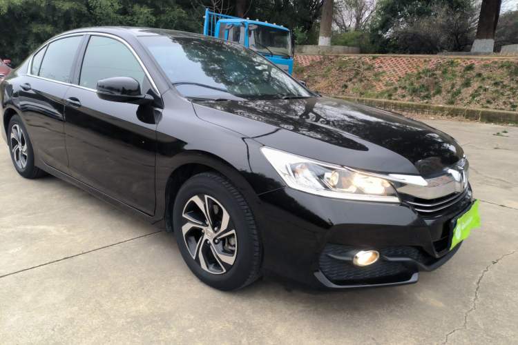 Used Honda Accord 2016 2.0L Luxury Edition
