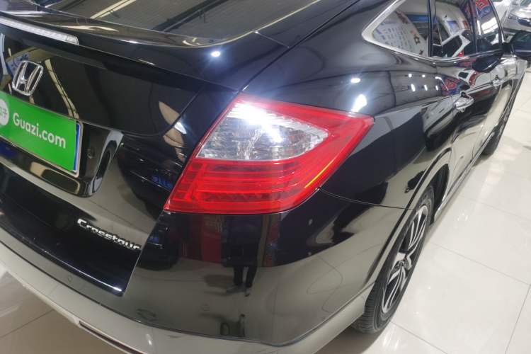 Used Honda Crosstour 2016 2.4L Luxury Edition