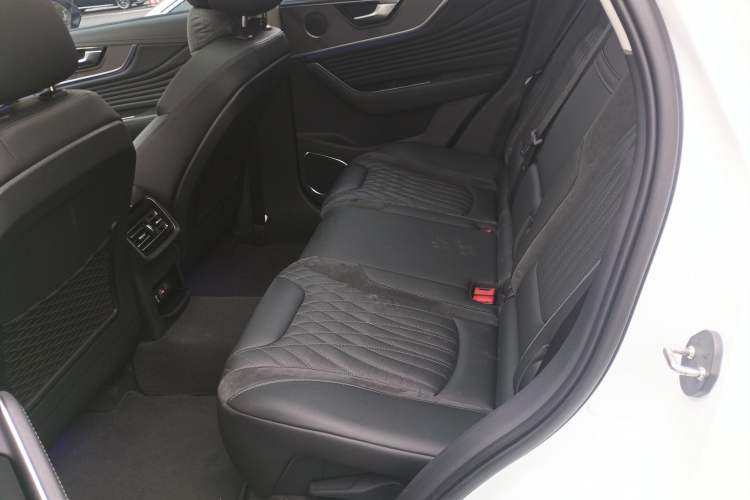 Used Hongqi HS5 2023 2.0T Qixiang Pro Edition