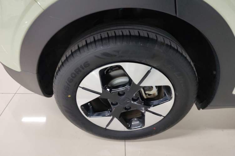 Used Geely Galaxy Geome 2025 UP 410km Exploration+ Edition
