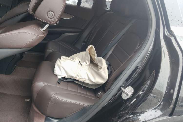 Used Mercedes-Benz GLC 2022 GLC 260 L 4MATIC Luxury Model Left Rear Seat