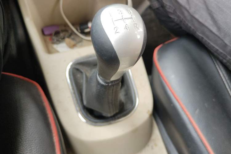 Used Dongfeng Fengon 370 2016 1.5L Manual Comfort Model 5 Seats