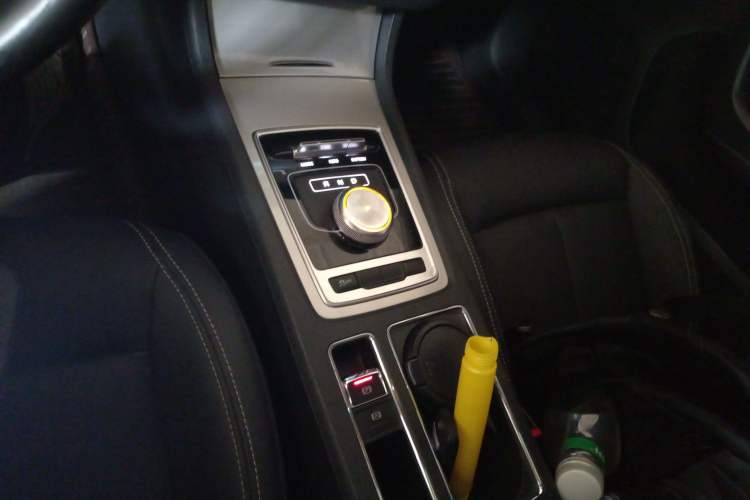 Used Roewe i6 New Energy 2017 45T Hybrid Connect & Smart Enjoyment Edition
