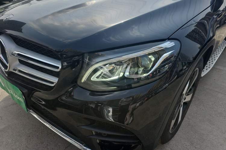 Used Mercedes-Benz GLC 2019 Facelift GLC 260 L 4MATIC Luxury Model
