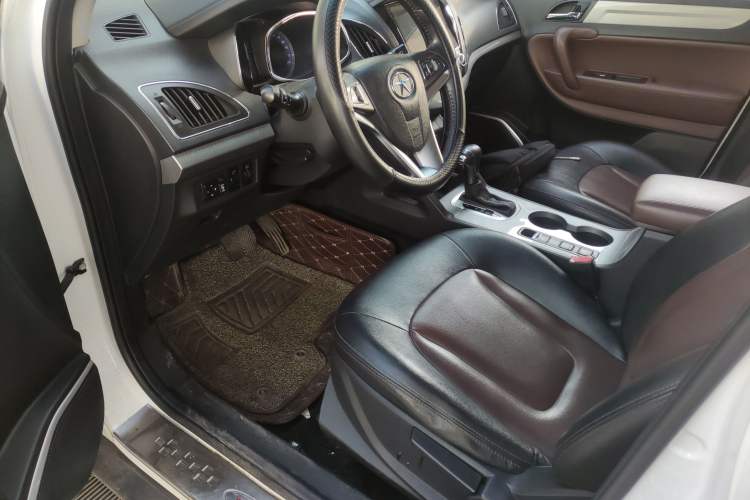 Used JAC Refine S5 2015 1.5T Automatic Elite Model
