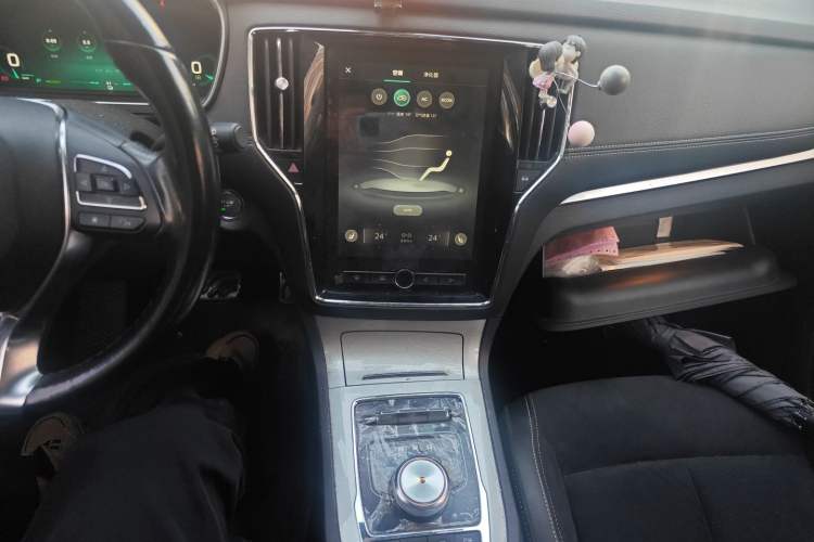 Used Roewe RX5 New Energy 2017 ERX5 EV400 Electric Internet Supreme Edition
