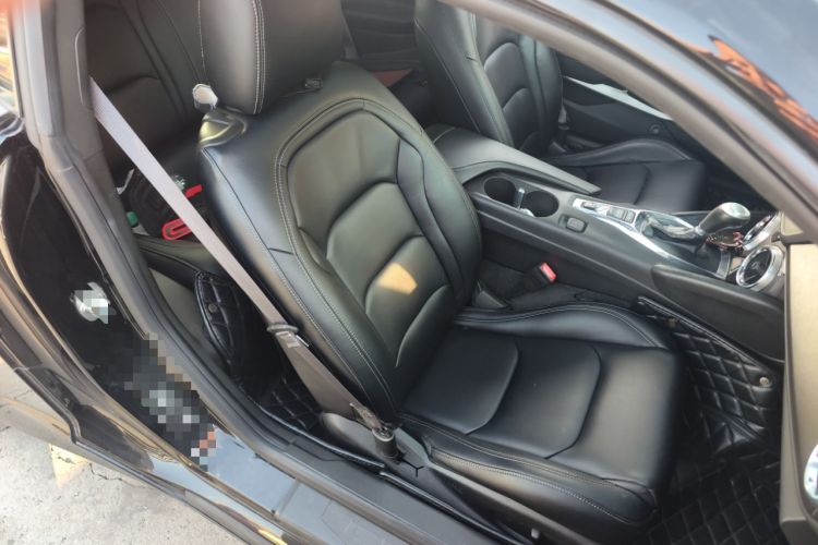 Used Chevrolet Camaro 2016 2.0T Automatic 1LT Hardtop Base Model—U.S. Specification