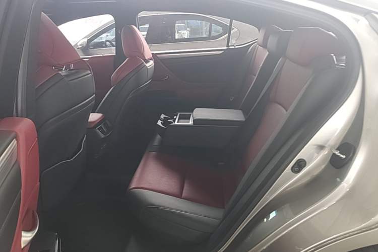 Used Lexus ES 2021 300h F SPORT
