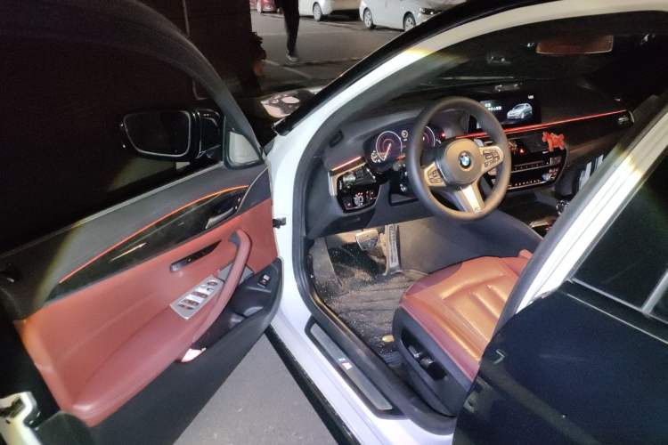 Used BMW 5 Series 2019 Facelifted 530Li Leading Edition M Sport Package