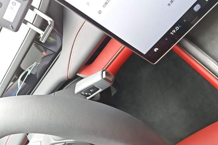 Used Xiaomi Auto SU7 2024 Four-Wheel Drive Ultra-Long Range Advanced Intelligent Driving Max Edition