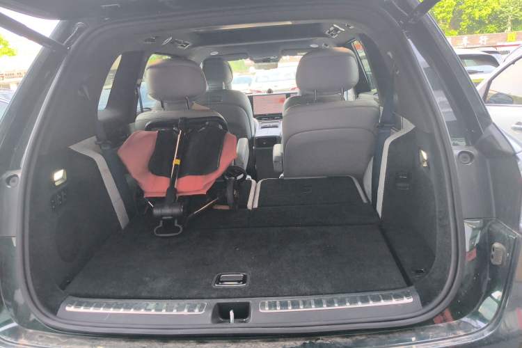 Used Hima AITO M9 2025 Extended-Range Ultra Version 52 kWh 6-Seater
