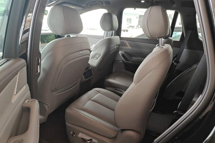 Used Denza N8L 2025 Model Flagship Model