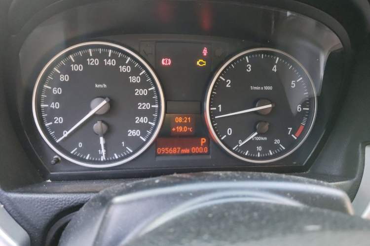 Used BMW 3 Series 2011 320i Convertible Coupe
