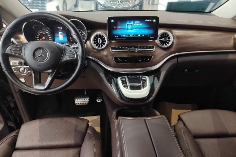 Used Mercedes-Benz V-Class 2022 V 260 L Long Wheelbase Prestige Edition Gear Lever