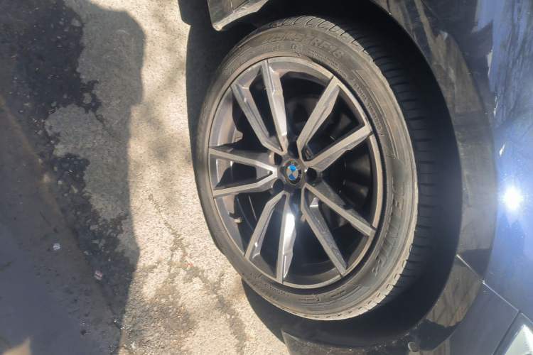 Used BMW 3 Series 2022 325Li M Sport Package Right Front Wheel Hub