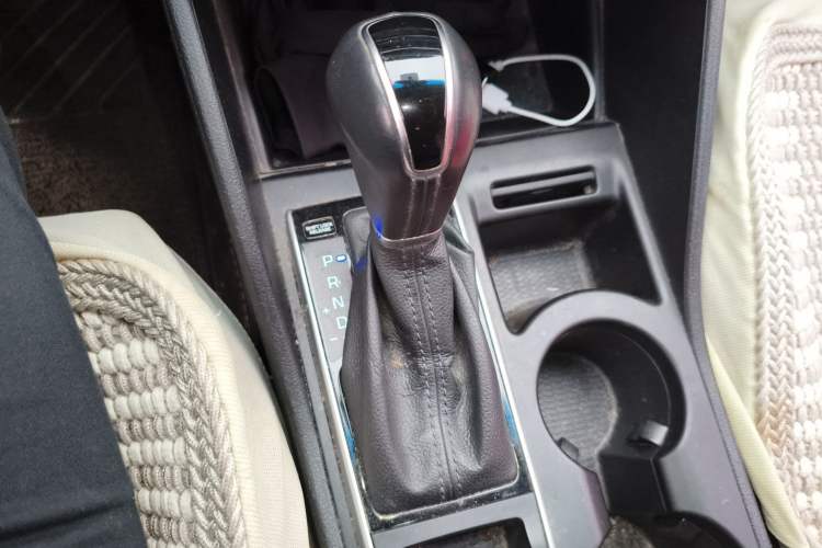 Used Hyundai Tucson 2015 1.6T Dual-Clutch Two-Wheel-Drive Smart Model Gear Lever