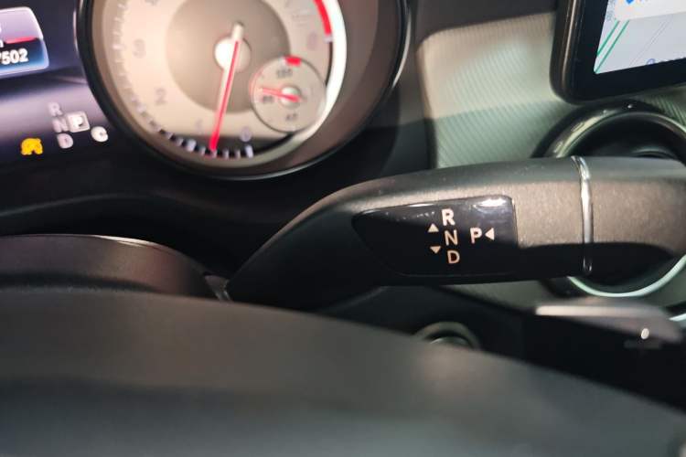 Used Mercedes-Benz GLA 2016 GLA 200 Fashion Model Gear Lever